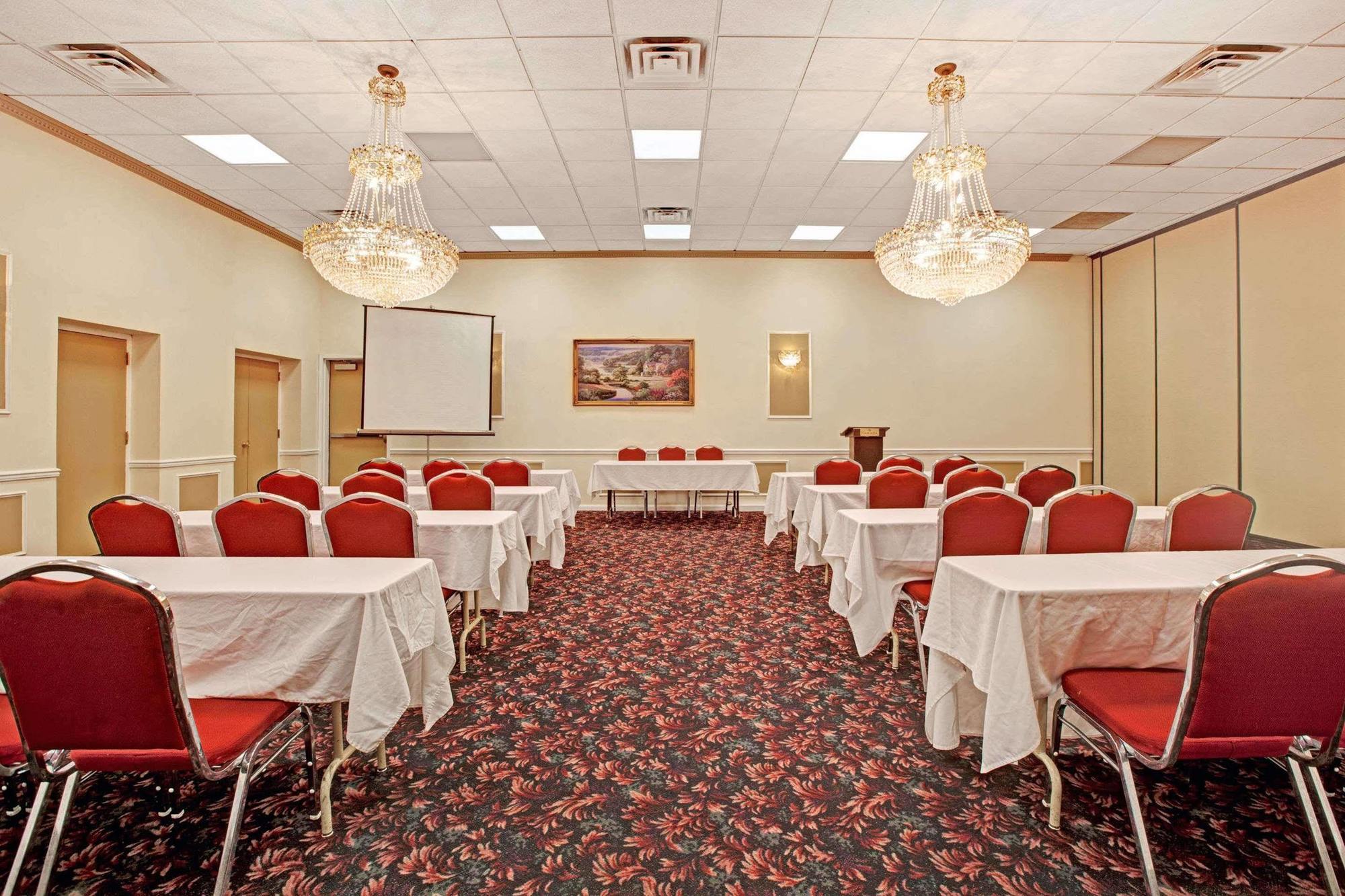 מלון Ramada By Wyndham פלמינגטון מראה חיצוני תמונה